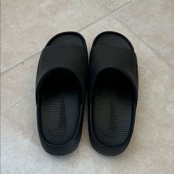 Nike Calm Slides Size 9 - Picture 3 of 6